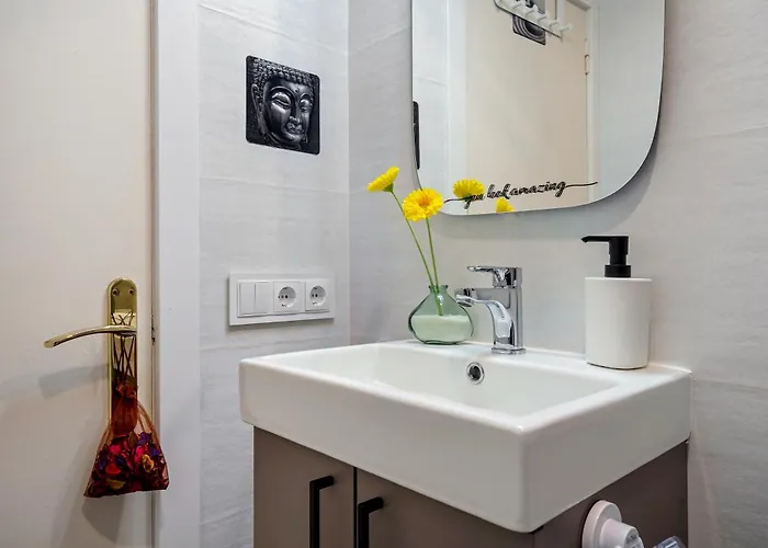 Habitacio A 3* טראגונה